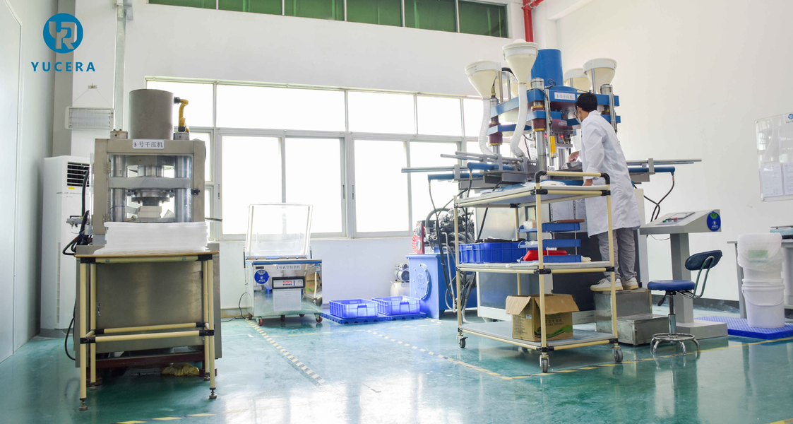 Shenzhen Yurucheng Dental Materials Co., Ltd línea de producción del fabricante