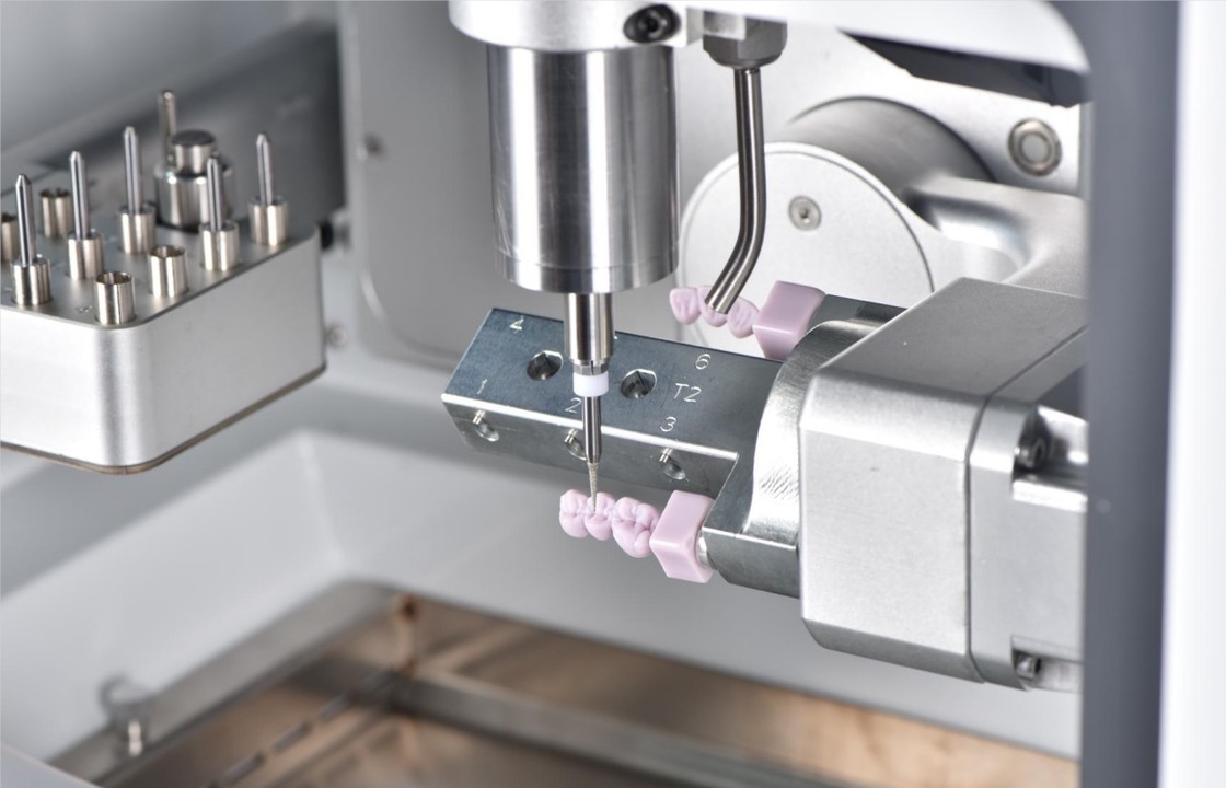 YUCERA-6X 5 Axis Cadcam Dental Lab Products Milling Machine Wet for Lithium Disilicate, Titanium Columns