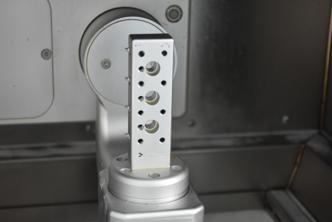 New Product  Yucera YRC-6X 5-Axis Wet Dental Cadcam Dental Milling Machine for Dental Lab