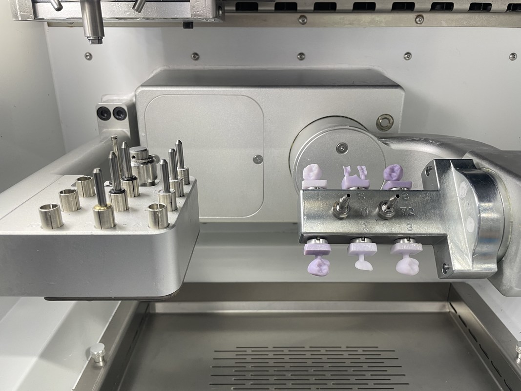 Yucera YRC-6X 5axis Wet Dental Lab Milling Machine Dental CAD Cam for Implant Titanium Column