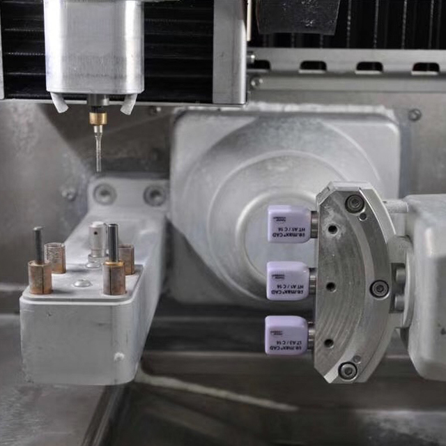 Fabricante de materiales y equipos dentales CAD CAM YUCERA Dental Laboratory Milling Machine