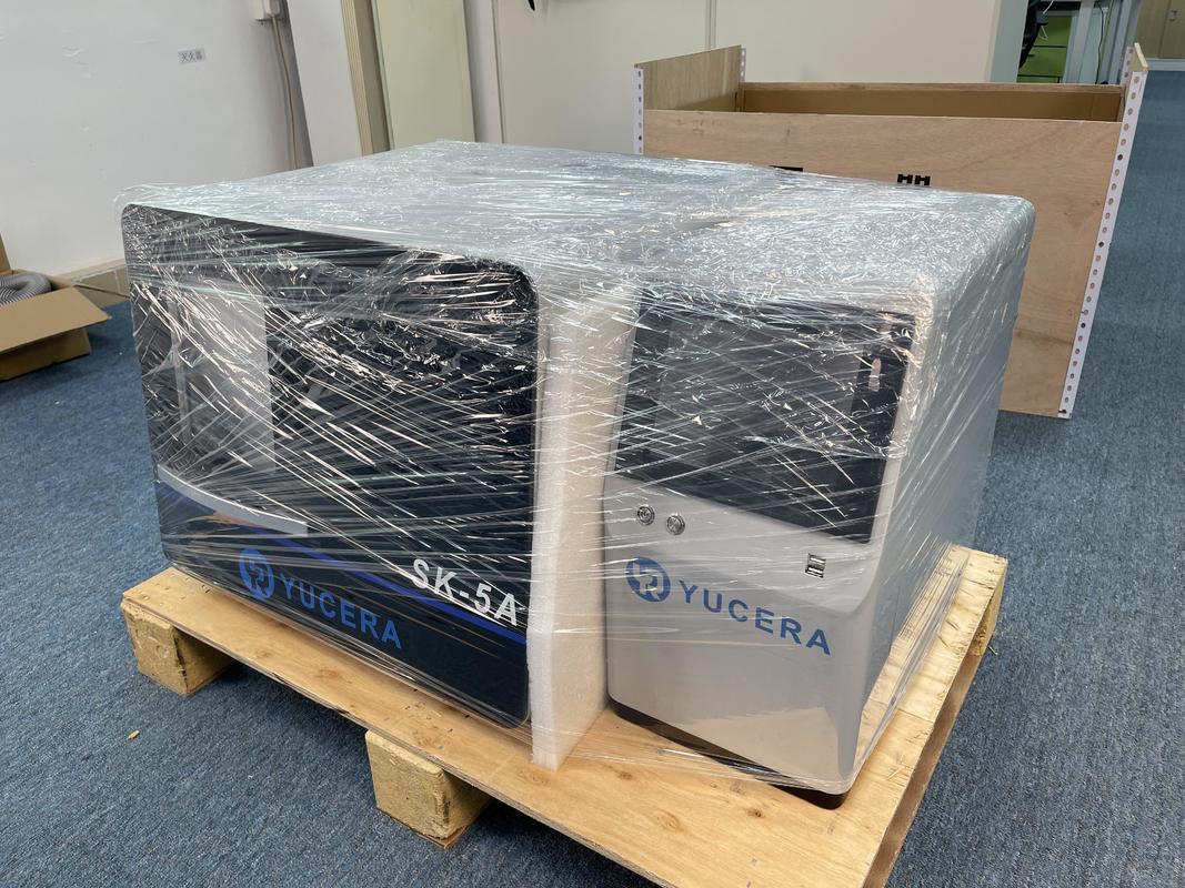 Fresadora Dental Cad Cam de 5 Ejes Yucera para Laboratorio CNC