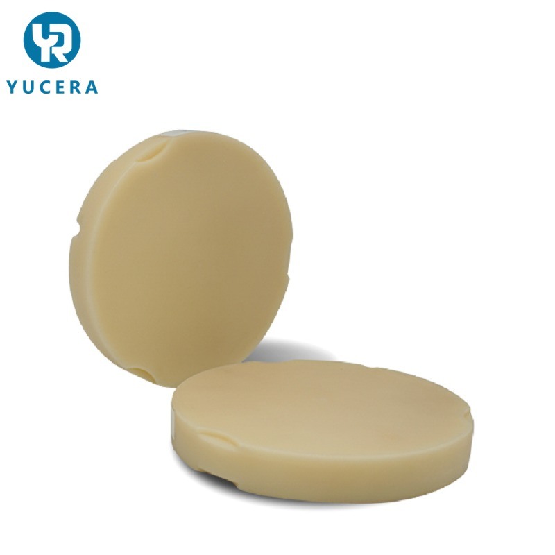 Yucera Premium Monolayer PMMA para aplicaciones dentales, proporcionando prótesis dentales claras y fuertes